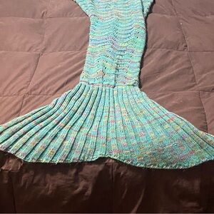 Super Soft Mermaid Tail Blanket